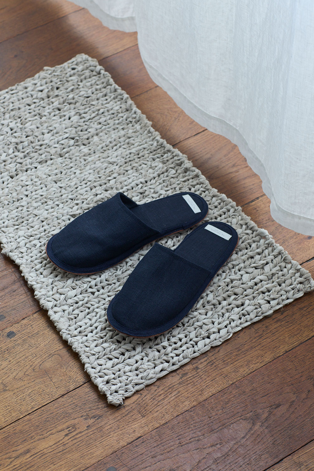 SLIPPERS